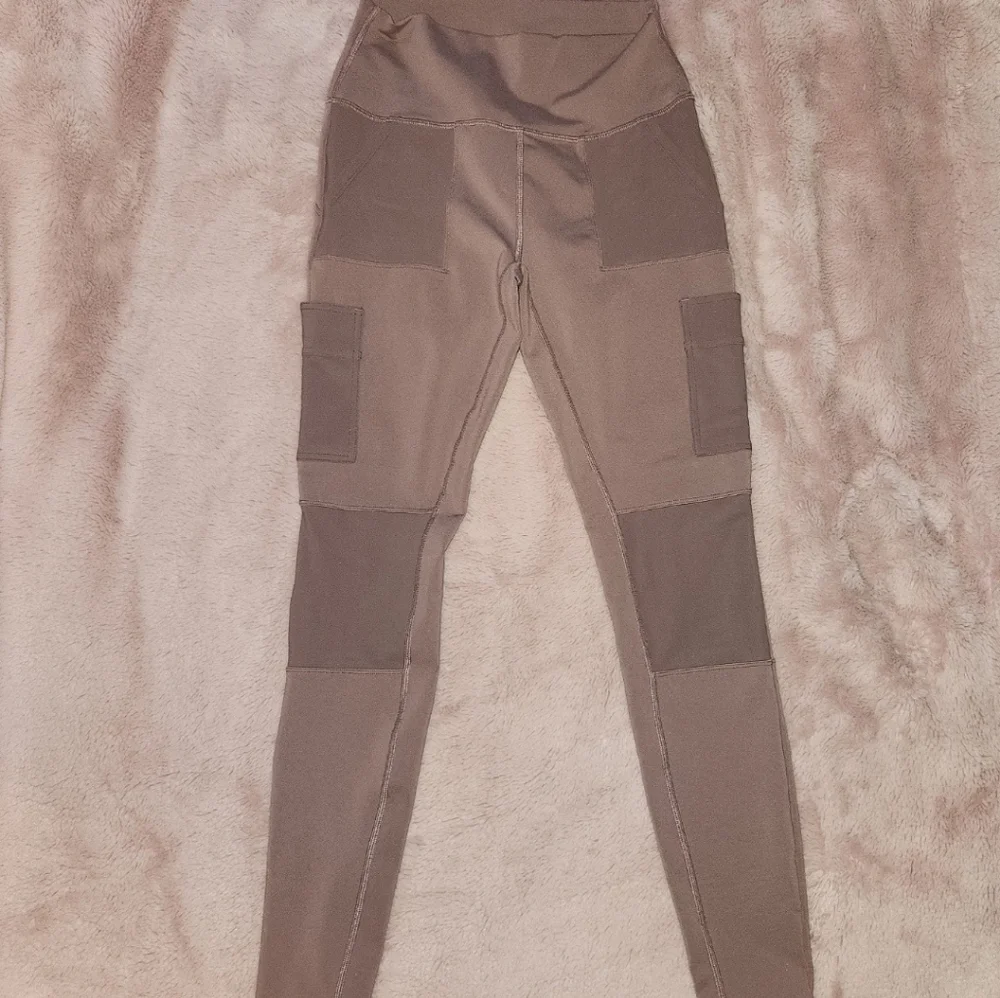 Alo leggings LIKE NEW medium‎